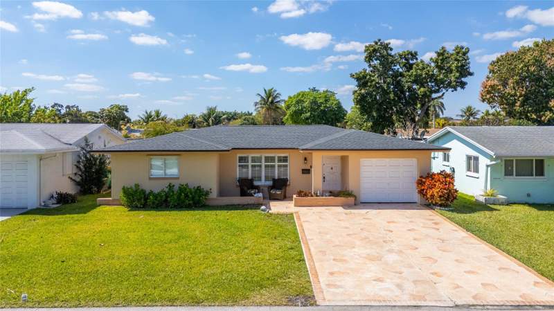 2 bedroom Single Family Residence at 5607 NW 49th Avenue, Mainlands Of Tamarac Lake, Tamarac — photo 3