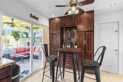 5607 NW 49th Avenue, Tamarac FL - photo 7 of 30