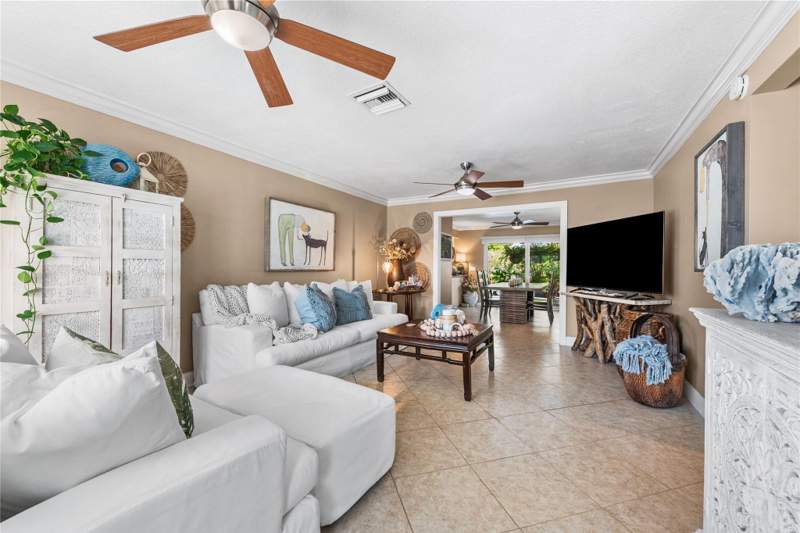 3 bedroom Single Family Residence at 3141 NW 68 Court, Palm-Aire Village West, Fort Lauderdale — photo 2