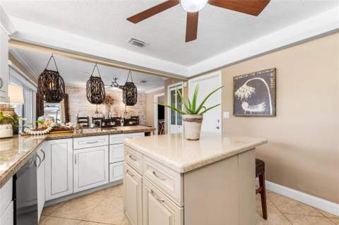 3141 NW 68 Court, Fort Lauderdale FL - photo 7 of 43