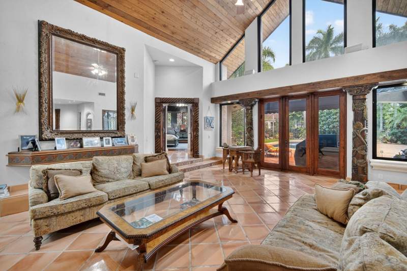 7 bedroom Single Family Residence at 5720 SW 33rd Terrace, Oak Point, Hollywood — photo 3