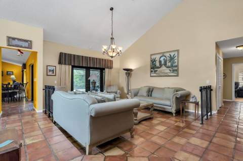 12121 NW 2nd Drive, Coral Springs FL - photo 9 of 33