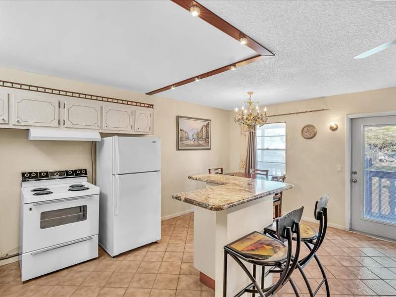 2 bedroom Condominium at 238 Ventnor Q #238, Century Village, Deerfield Beach — photo 2