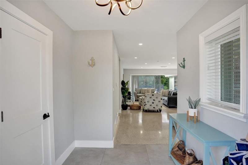 3 bedroom Single Family Residence at 260 Allenwood Drive, Beverly Shores 30-27 B, Lauderdale-By-The-Sea — photo 4