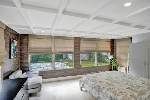 260 Allenwood Drive, Lauderdale-By-The-Sea FL - photo 9 of 67