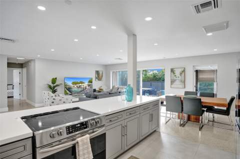 260 Allenwood Drive, Lauderdale-By-The-Sea FL - photo 14 of 67