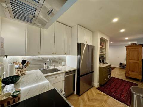 9 NE 19th Court #211C, Wilton Manors FL - photo 23 of 37