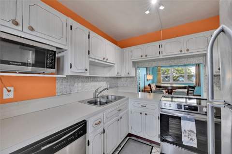 2223 Park Lane #302, Hollywood FL - photo 10 of 27