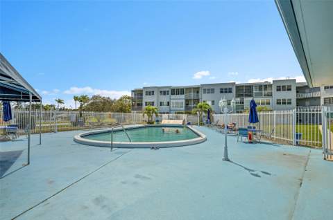 2223 Park Lane #302, Hollywood FL - photo 24 of 27