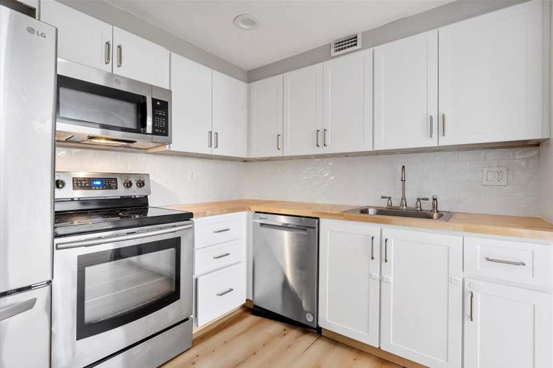 2 bedroom Condominium at 6500 Cypress Road #211, Plantation Place Condo, Plantation — photo 3