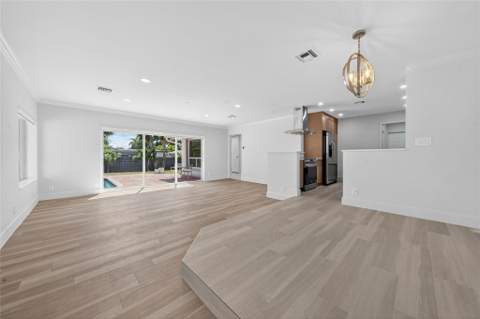 1762 NE 38th Street, Oakland Park FL - photo 14 of 42