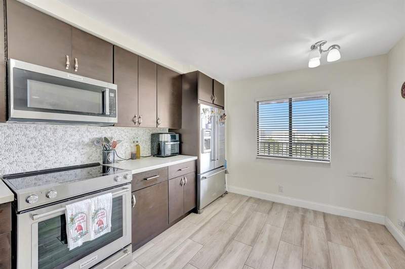 2 bedroom Condominium at 2200 S Cypress Bend Drive #905, Cypress Bend, Pompano Beach — photo 4