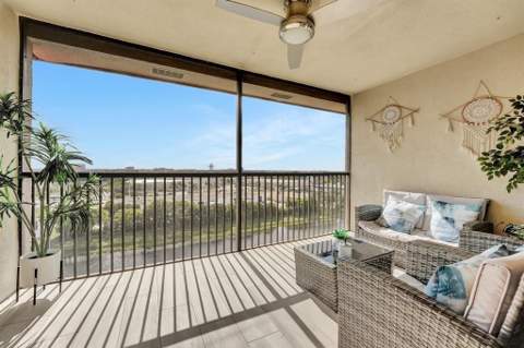 2200 S Cypress Bend Drive #905, Pompano Beach FL - photo 9 of 25