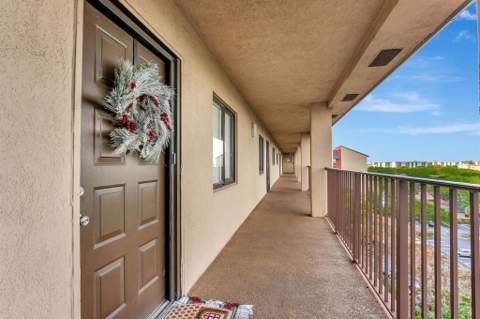 2200 S Cypress Bend Drive #905, Pompano Beach FL - photo 22 of 25