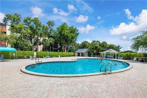 2200 S Cypress Bend Drive #905, Pompano Beach FL - photo 23 of 25