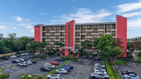 2200 S Cypress Bend Drive #905, Pompano Beach FL - photo 24 of 25