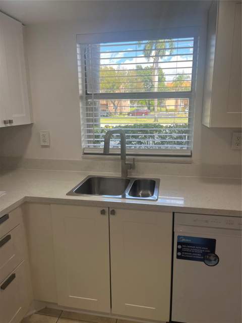 9800 Sunrise Lakes Boulevard #109, Sunrise FL - photo 15 of 21