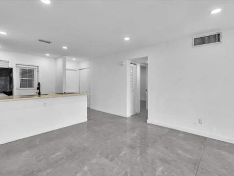 2451 SW 82nd Avenue #108, Davie FL - photo 18 of 47