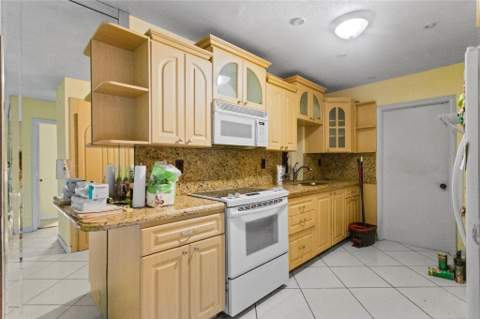 1411 NW 51st Avenue, Lauderhill FL - photo 6 of 44