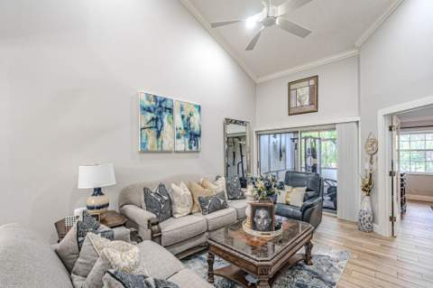 405 Maplewood Drive #405, Greenacres FL - photo 15 of 30
