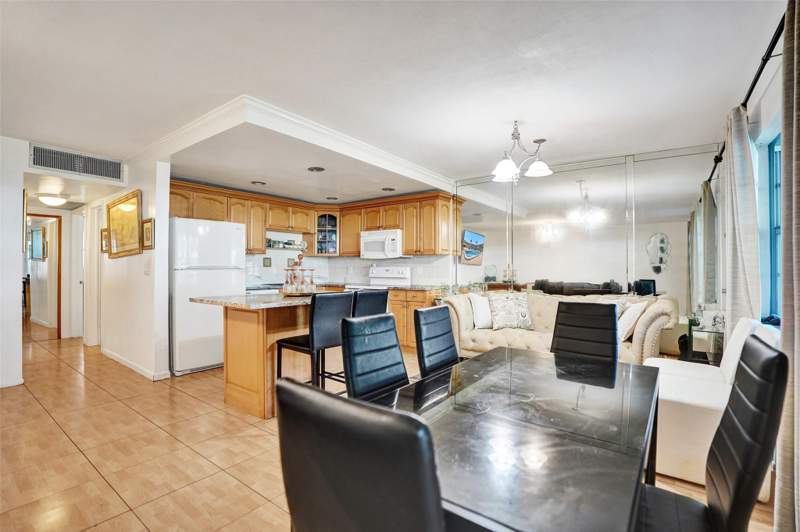 2 bedroom Condominium at 5208 NE 24th Terrace #F118, Maybury Mansions, Fort Lauderdale — photo 3
