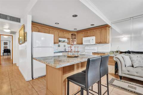 5208 NE 24th Terrace #F118, Fort Lauderdale FL - photo 7 of 27