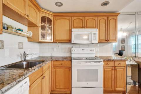 5208 NE 24th Terrace #F118, Fort Lauderdale FL - photo 11 of 27