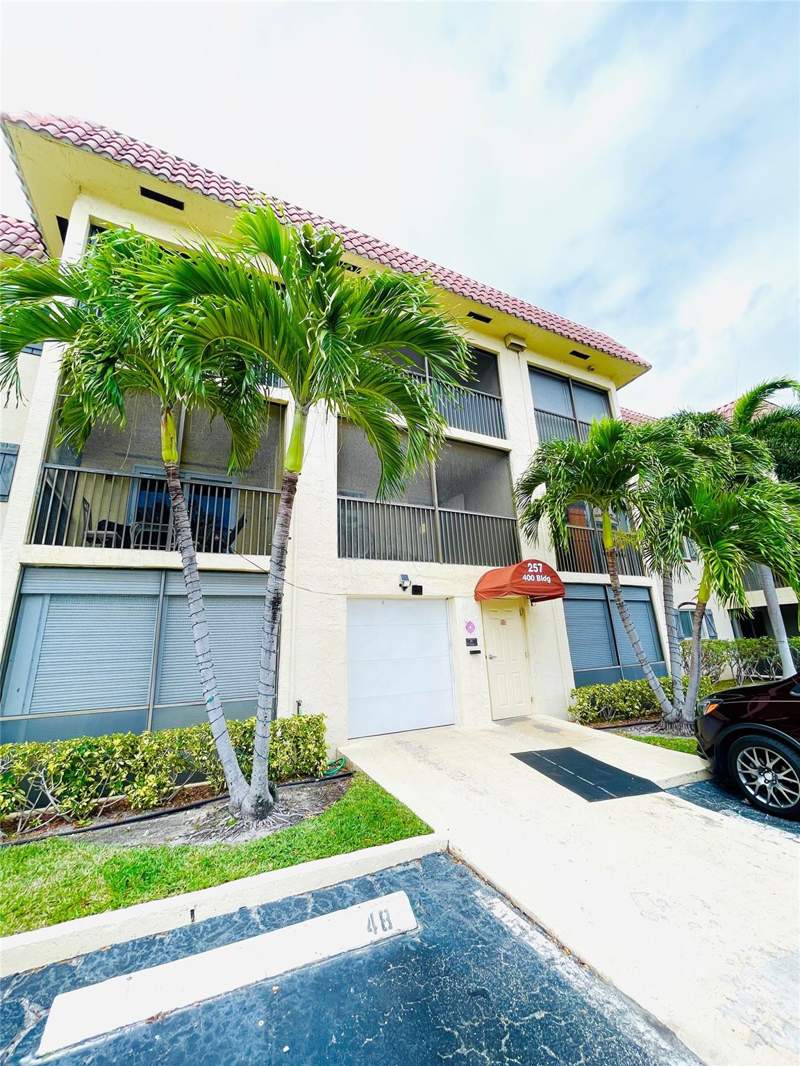 1 bedroom Condominium at 257 S Cypress Road #414, Barcelona North, Pompano Beach — photo 2