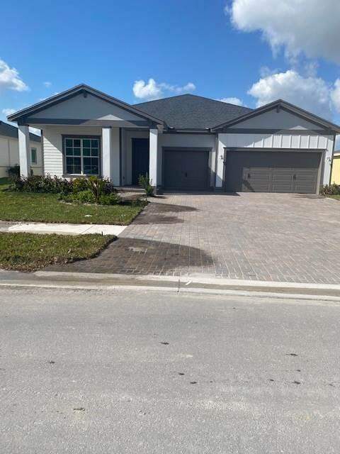 1121 Haywagon Trail, Loxahatchee FL - photo 13 of 13