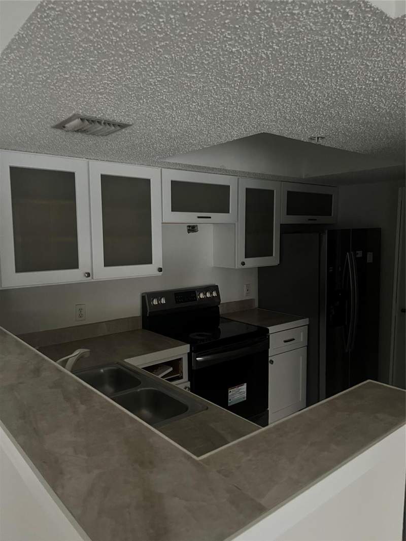 2 bedroom Condominium at 5031 Wiles Road #202, Evergreen Lakes Condo, Coconut Creek — photo 3