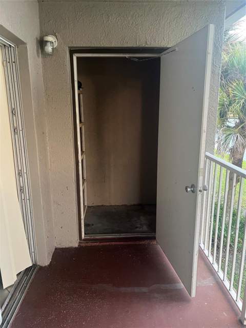 5031 Wiles Road #202, Coconut Creek FL - photo 10 of 19