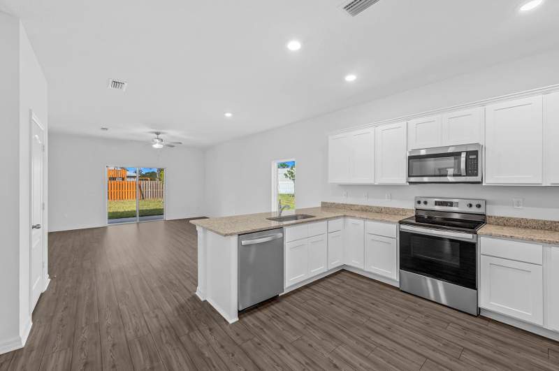 4 bedroom Single Family Residence at 5808 Tangelo Drive, Indian River Estates, Fort Pierce — photo 5