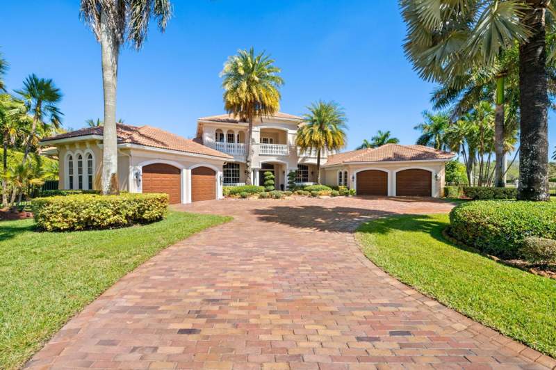 6 bedroom Single Family Residence at 12741 Kapok Lane, Kapok Grove Estates, Davie — photo 4