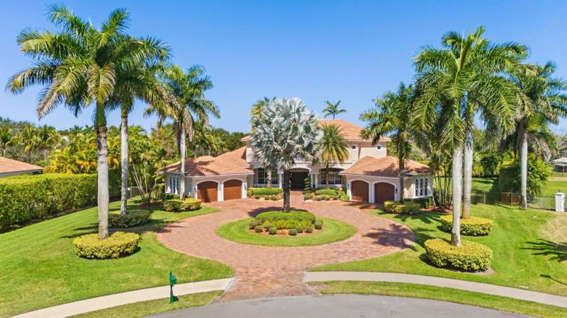 6 bedroom Single Family Residence at 12741 Kapok Lane, Kapok Grove Estates, Davie — photo 3
