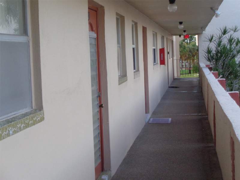 2 bedroom Condominium at 2831 E Sunrise Lakes Drive #209, Sunrise Lakes 12 Condo, Sunrise — photo 4
