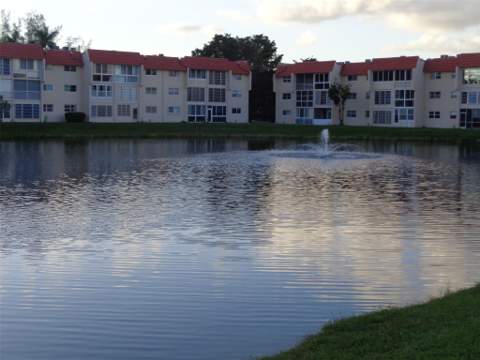 2831 E Sunrise Lakes Drive #209, Sunrise FL - photo 17 of 34