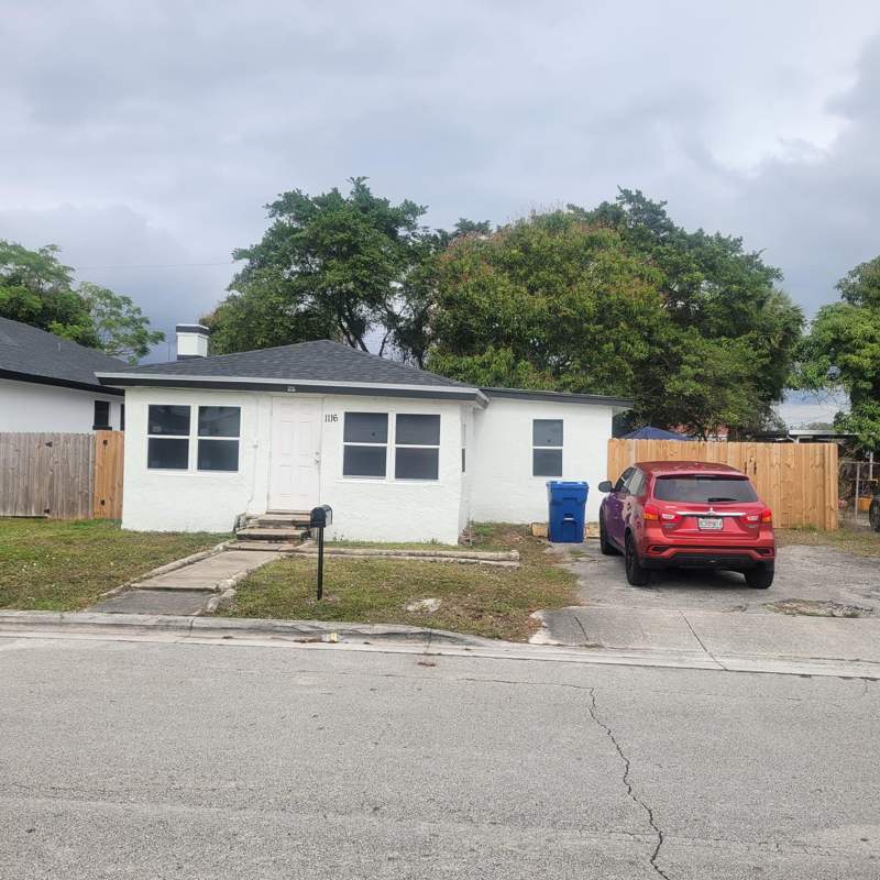 3 bedroom Single Family Residence at 1116 W 32nd Street, Dunbar Terrace, Riviera Beach — photo 2