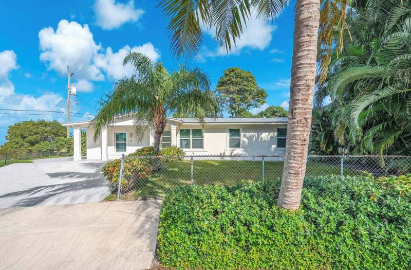 4 bedroom Single Family Residence at 3308 E El Vedado Court, Hillcrest Heights, West Palm Beach — photo 3