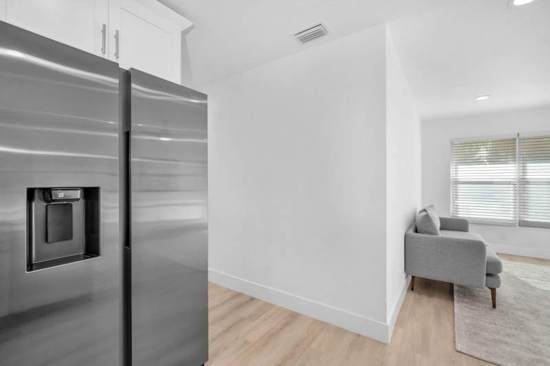 4 bedroom Single Family Residence at 3308 E El Vedado Court, Hillcrest Heights, West Palm Beach — photo 5