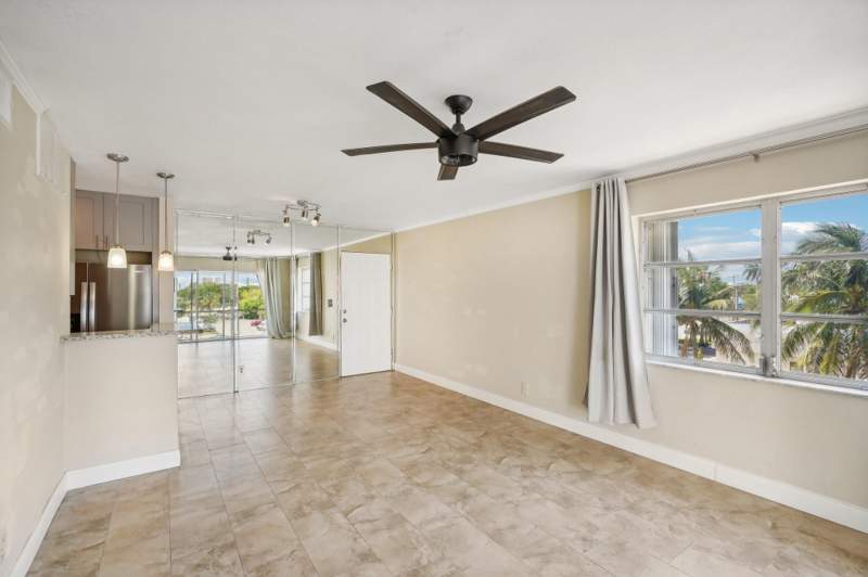 1 bedroom Condominium at 3040 NE 16th Avenue #402, River Shores, Oakland Park — photo 2