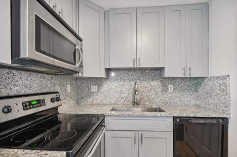 3040 NE 16th Avenue #402, Oakland Park FL - photo 9 of 30