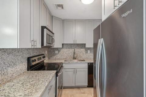 3040 NE 16th Avenue #402, Oakland Park FL - photo 11 of 30