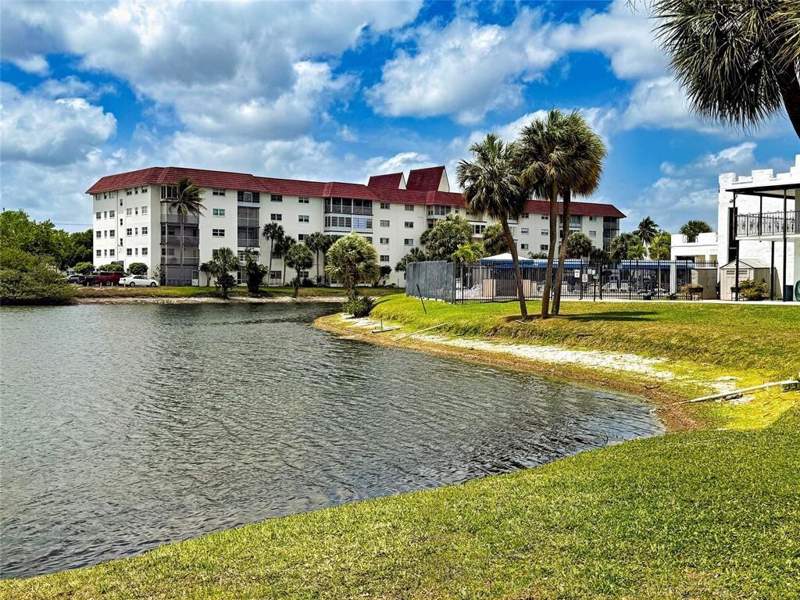 1 bedroom Condominium at 4851 NW 21st #403, Castle Gardens #14, Lauderhill — photo 1