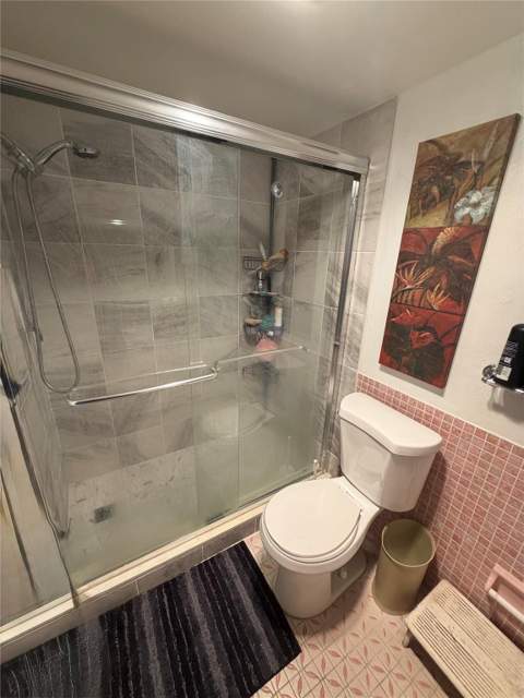 4851 NW 21st #403, Lauderhill FL - photo 10 of 21