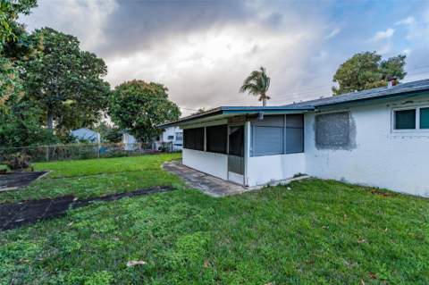 241 W 20th Street, Riviera Beach FL - photo 6 of 43