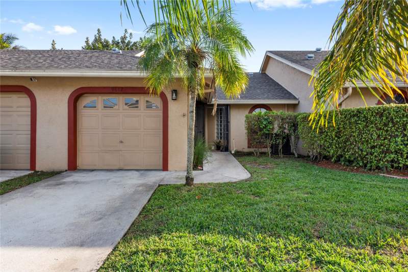 2 bedroom Condominium at 9612 NW 76th Court #9612, West Lake, Tamarac — photo 2