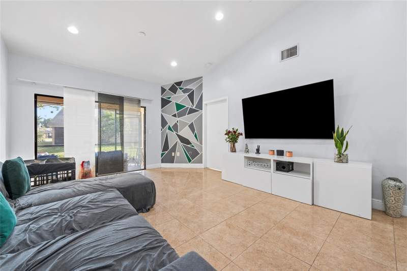 2 bedroom Condominium at 9612 NW 76th Court #9612, West Lake, Tamarac — photo 5