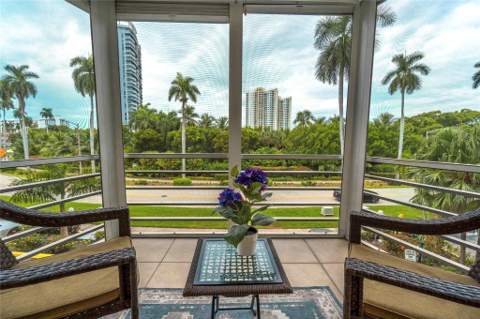 300 Diplomat Parkway #309, Hallandale Beach FL - photo 12 of 25