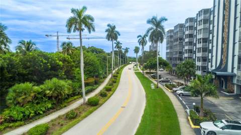 300 Diplomat Parkway #309, Hallandale Beach FL - photo 19 of 25