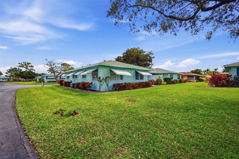 2 bedroom Villa at 602 Hummingbird Lane #602, Country Manors, Delray Beach — photo 4